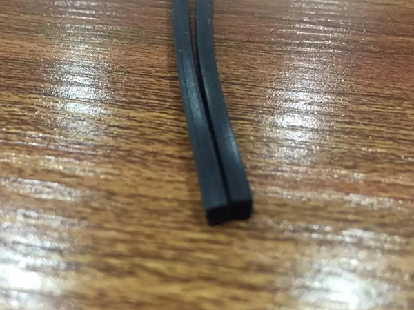 阻燃硅胶密封条销售
