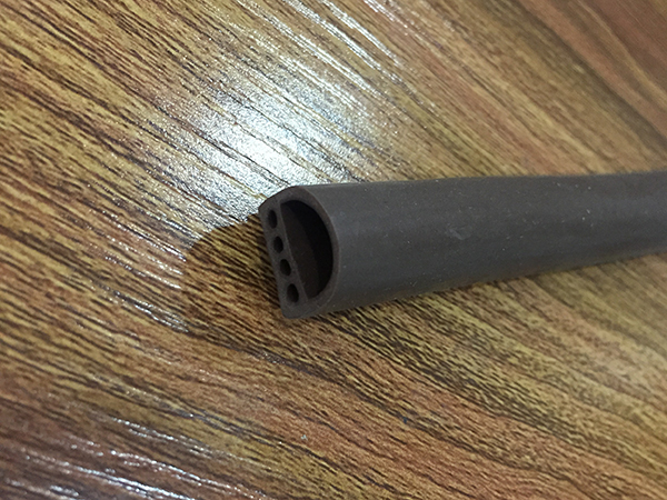 东莞发泡硅胶条厂家