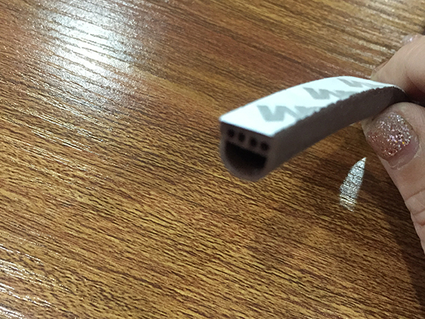 发泡硅胶条批发