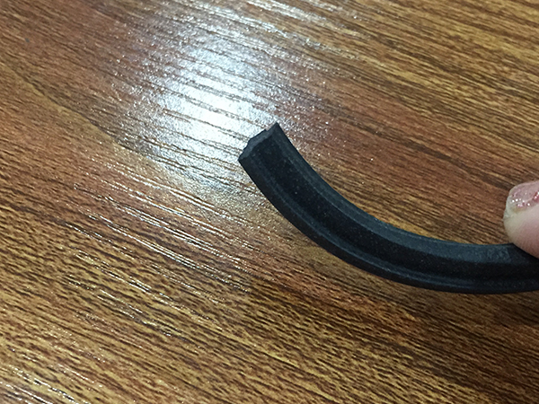 石排耐高温发泡硅胶供...