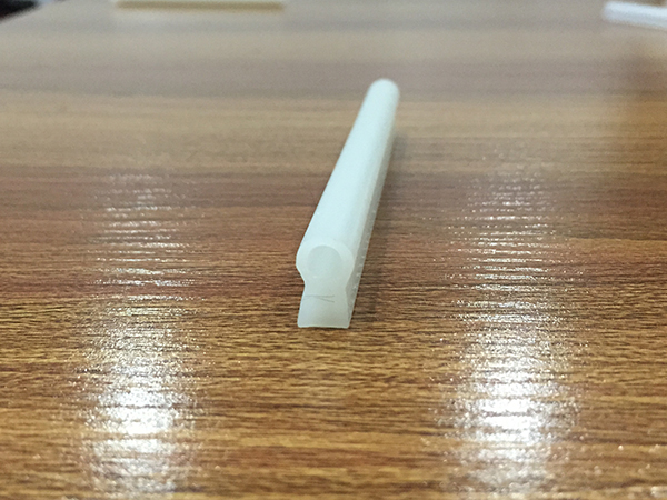 东莞灯饰密封条生产