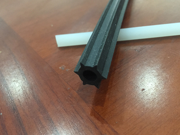 耐高温硅胶密封条供应